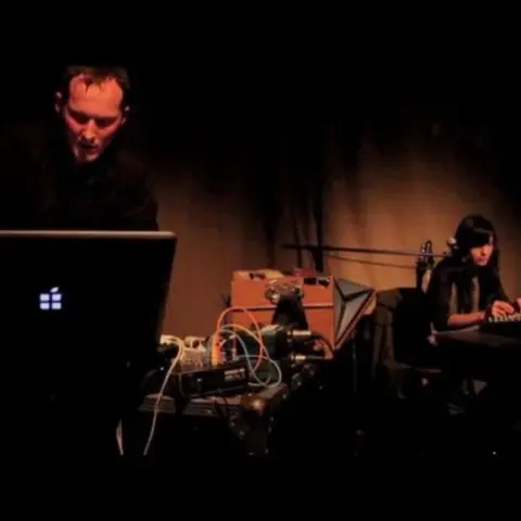 SLOW WALKERS – TORN CLOTH